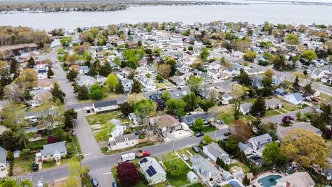 46 W Cape May Avenue Ocean Gate NJ 08740
