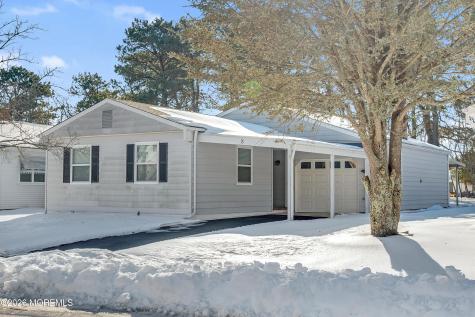 8 Gorginio Drive Toms River NJ 08757