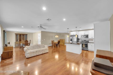 8 Gorginio Drive Toms River NJ 08757