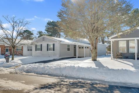 8 Gorginio Drive Toms River NJ 08757