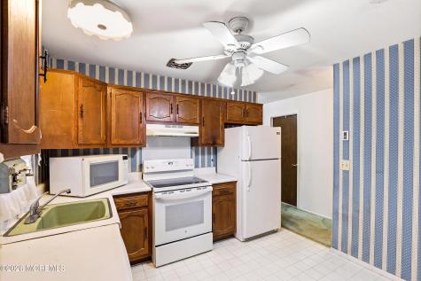 27 A Homestead Drive Manchester NJ 08759