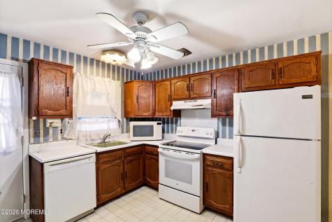 27 A Homestead Drive Manchester NJ 08759