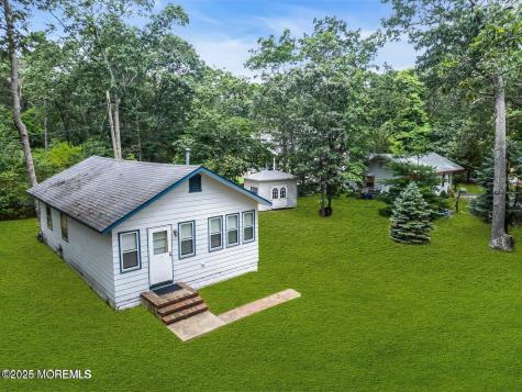 227 Chelsea Avenue Bayville NJ 08721