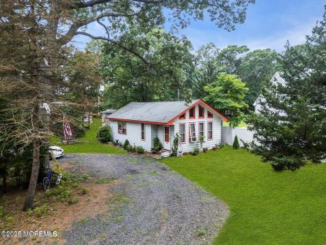 227 Chelsea Avenue Bayville NJ 08721