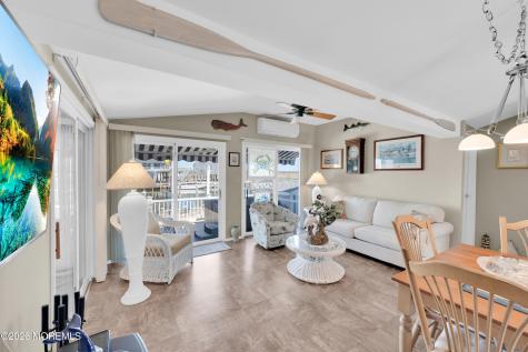 264 Heron Road Tuckerton NJ 08087