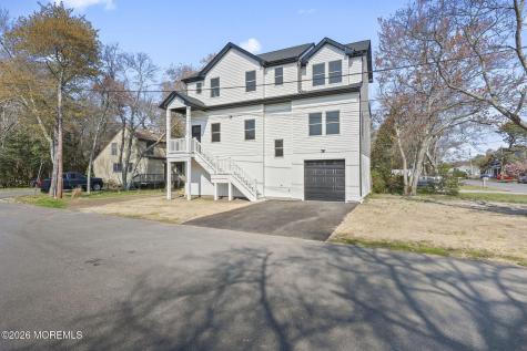175 Brennan Concourse Bayville NJ 08721