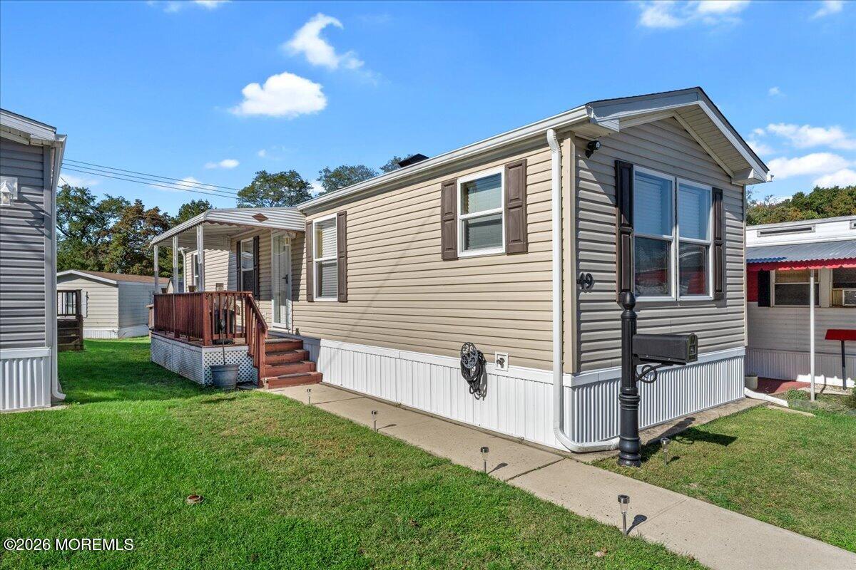 49 Shore Haven Park Hazlet NJ 07730