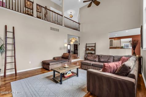 4 Susan Court Farmingdale NJ 07727