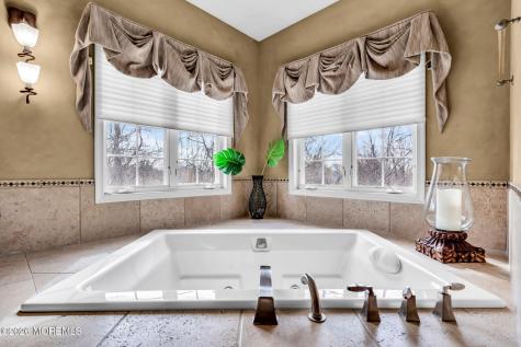 4 Susan Court Farmingdale NJ 07727