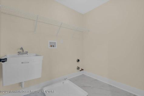 2 Potters Court Bayville NJ 08721