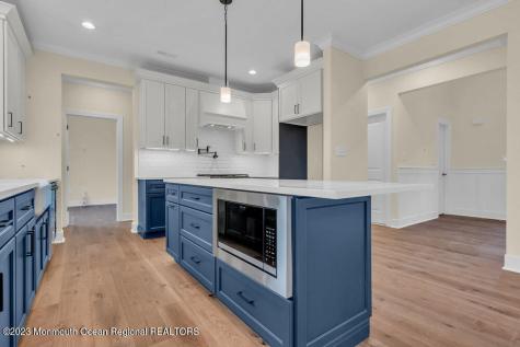 2 Potters Court Bayville NJ 08721