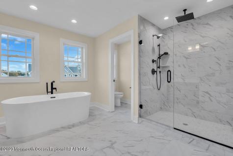 2 Potters Court Bayville NJ 08721
