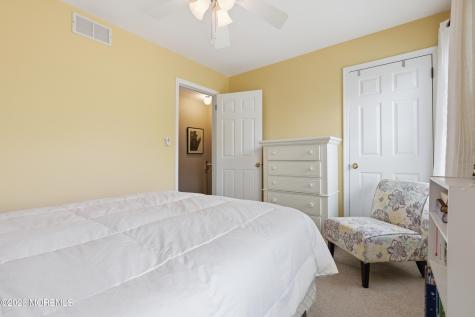 6 Davids Lane Howell NJ 07731