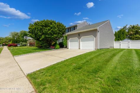 6 Davids Lane Howell NJ 07731