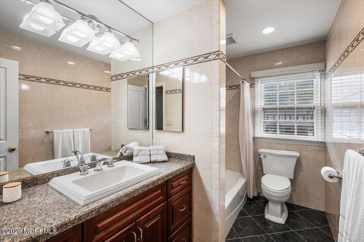 23 Regina Road Morganville NJ 07751
