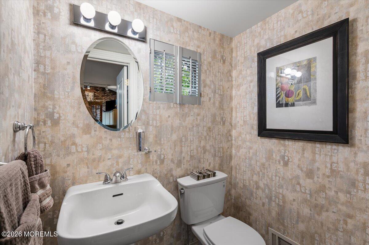 23 Regina Road Morganville NJ 07751