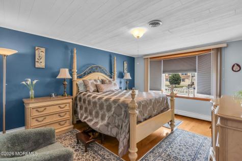 22 Parkway Point Pleasant Beach NJ 08742