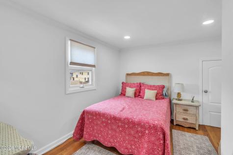 22 Parkway Point Pleasant Beach NJ 08742