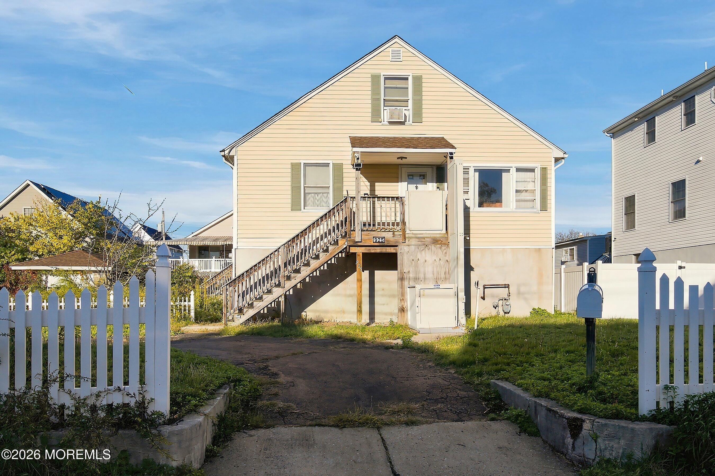 925 6th Street Union Beach NJ 07735