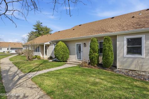 110 Henley Court Freehold NJ 07728