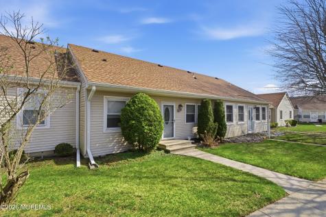 110 Henley Court Freehold NJ 07728
