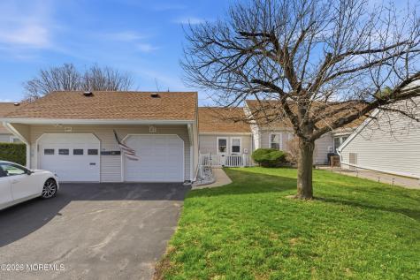 110 Henley Court Freehold NJ 07728