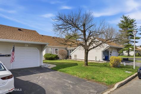 110 Henley Court Freehold NJ 07728