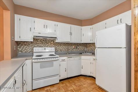 18 Lexington Court Red Bank NJ 07701