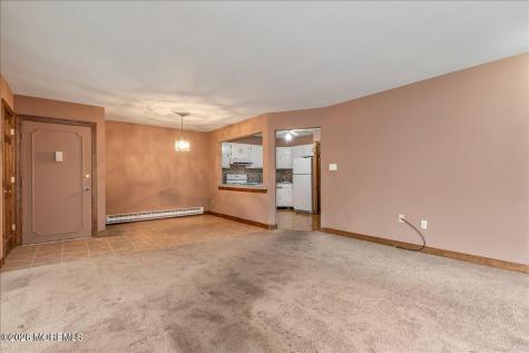 18 Lexington Court Red Bank NJ 07701