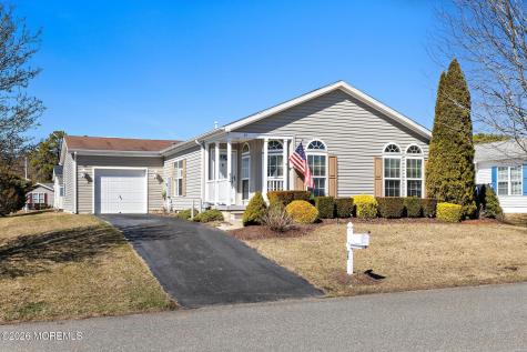 75 Oak Ridge Lane Manahawkin NJ 08050