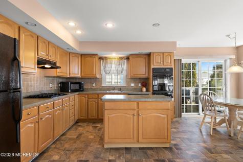75 Oak Ridge Lane Manahawkin NJ 08050