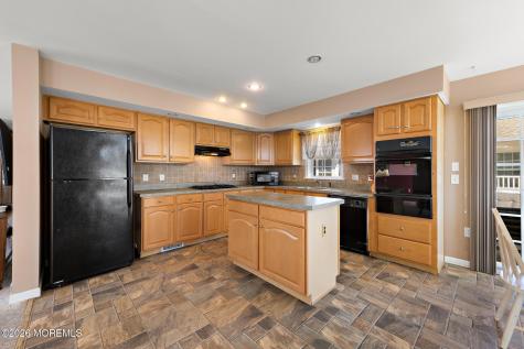 75 Oak Ridge Lane Manahawkin NJ 08050
