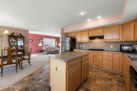 75 Oak Ridge Lane Manahawkin NJ 08050
