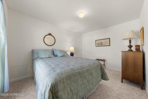 75 Oak Ridge Lane Manahawkin NJ 08050