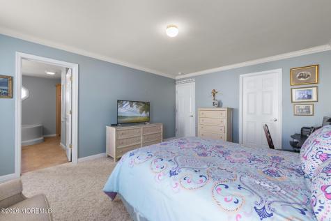 75 Oak Ridge Lane Manahawkin NJ 08050