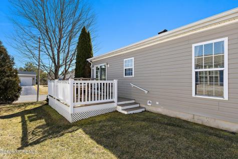 75 Oak Ridge Lane Manahawkin NJ 08050