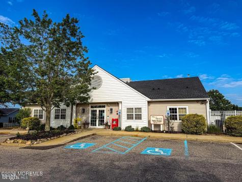 75 Oak Ridge Lane Manahawkin NJ 08050