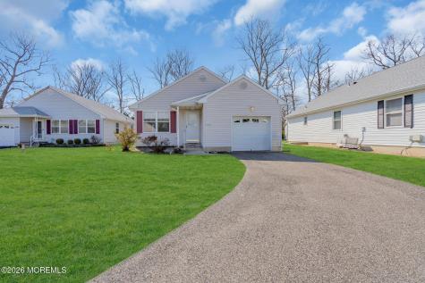 1440 Petunia Way S Toms River NJ 08755