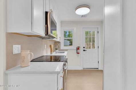 6 Passaic Drive Hewitt NJ 07421