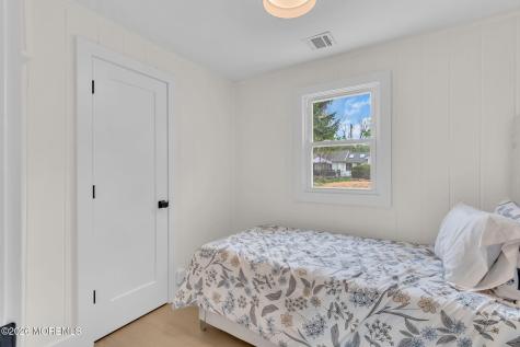 6 Passaic Drive Hewitt NJ 07421