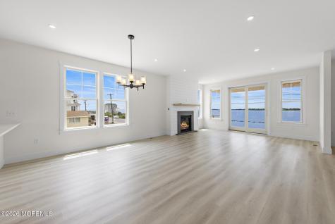 1131 S Green Street Tuckerton NJ 08087