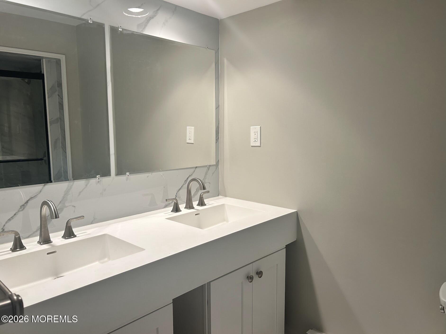 140 Amberly Drive Englishtown NJ 07726