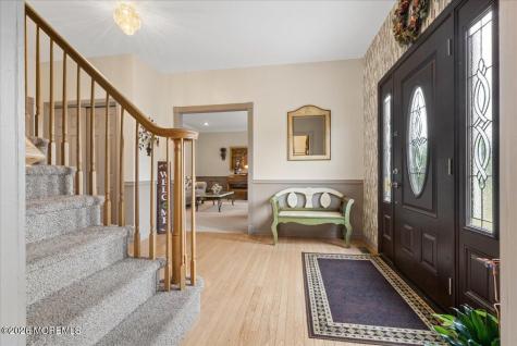 5 Hartnett Way Clarksburg NJ 08510