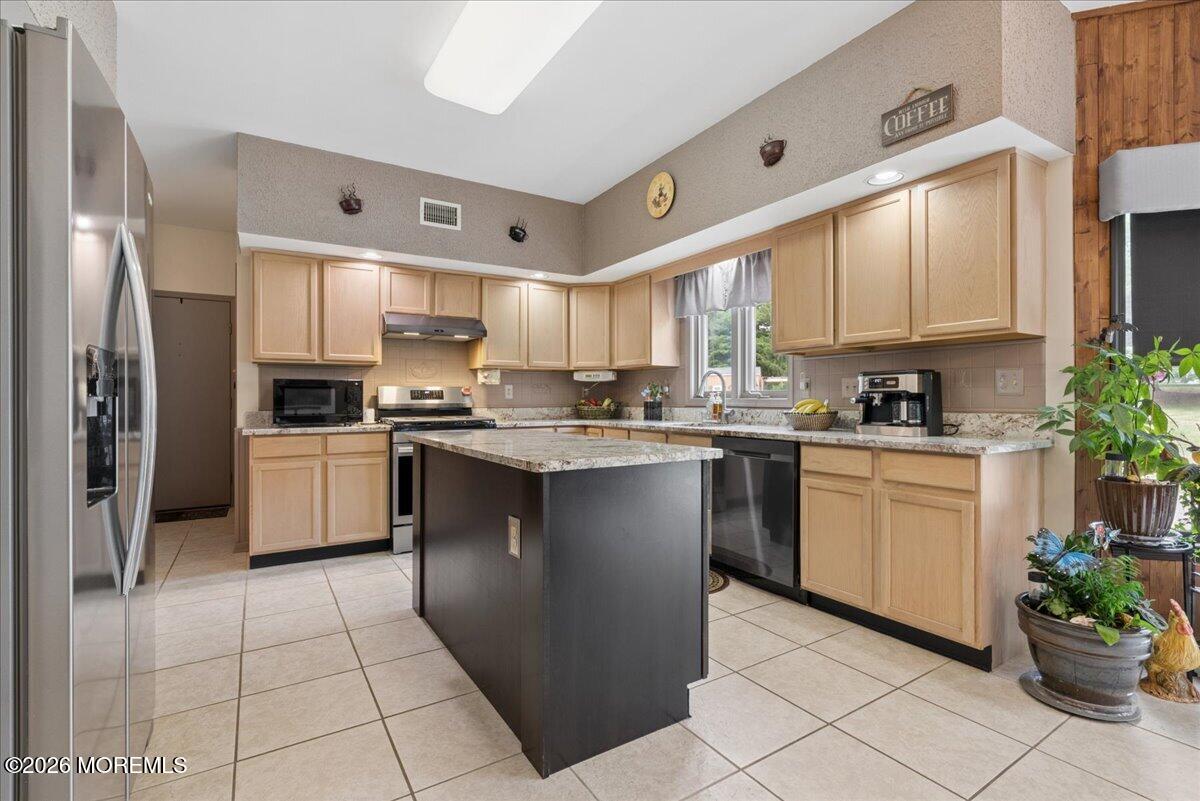 5 Hartnett Way Clarksburg NJ 08510