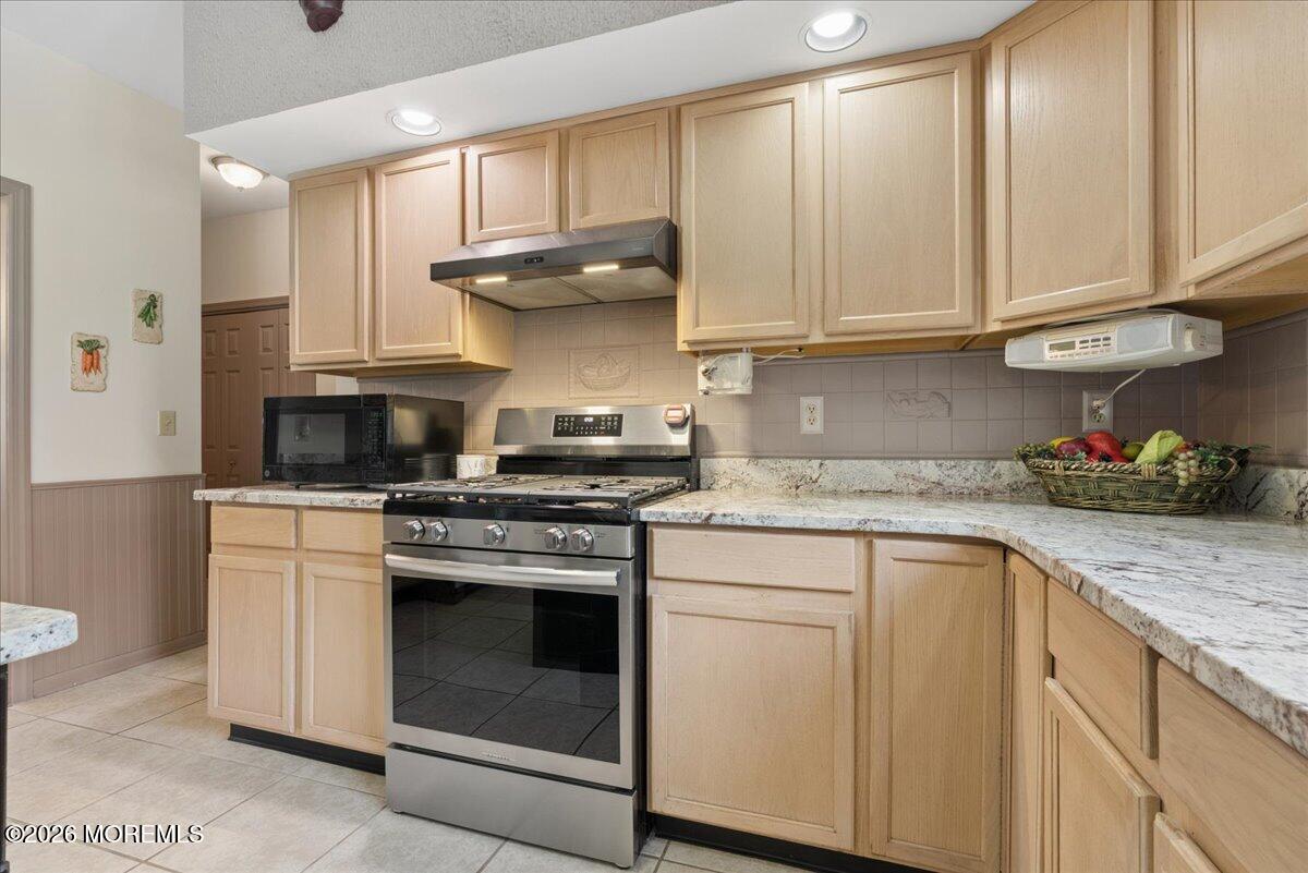 5 Hartnett Way Clarksburg NJ 08510