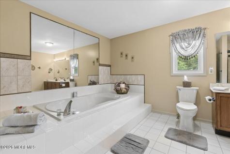 5 Hartnett Way Clarksburg NJ 08510