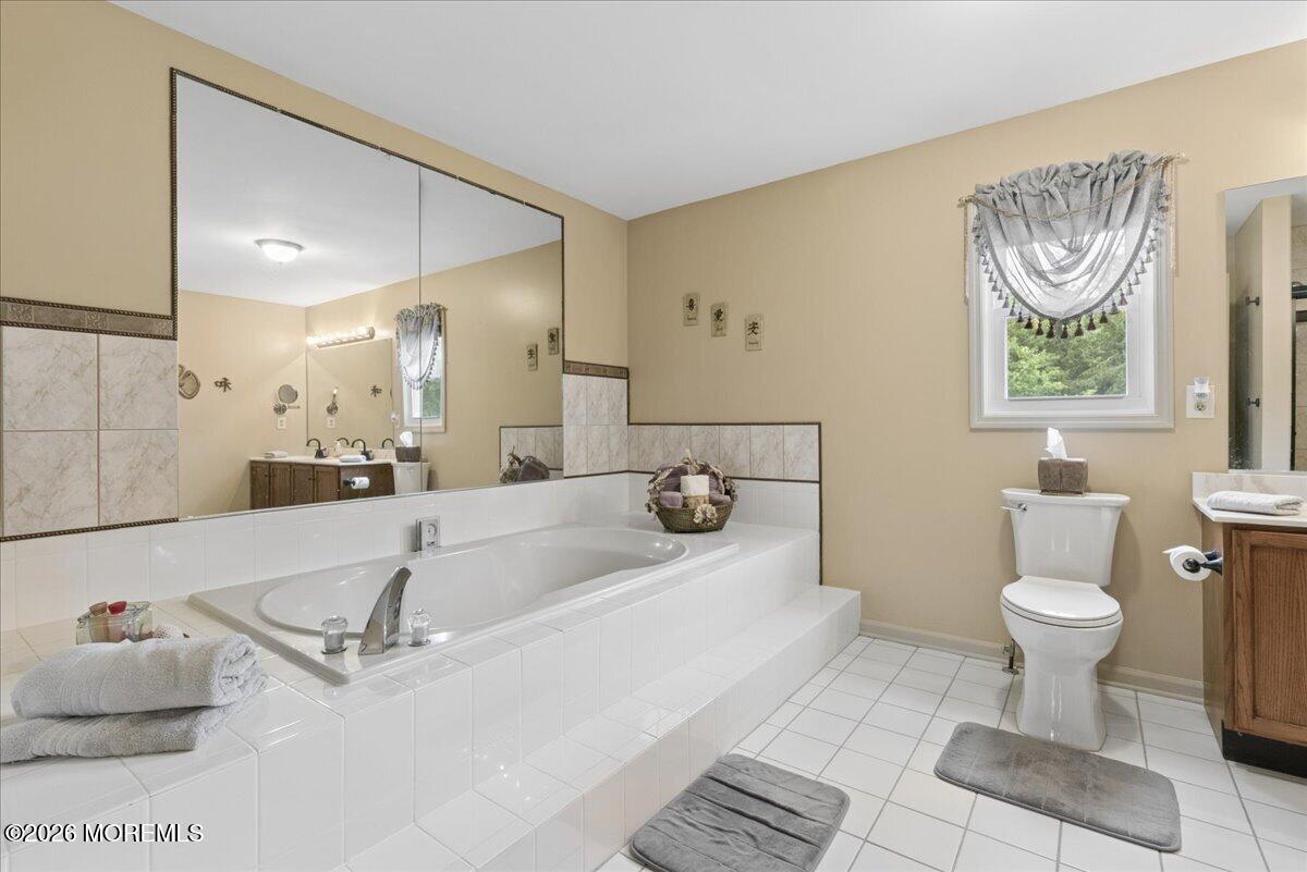 5 Hartnett Way Clarksburg NJ 08510