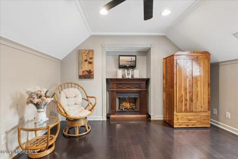 5 Hartnett Way Clarksburg NJ 08510