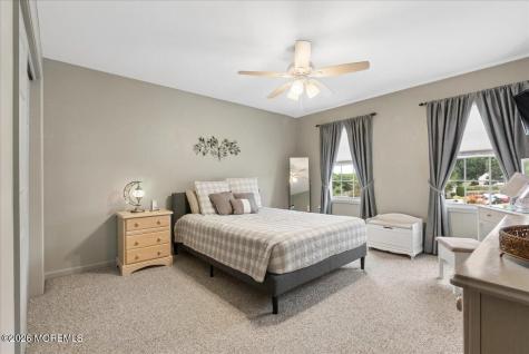 5 Hartnett Way Clarksburg NJ 08510
