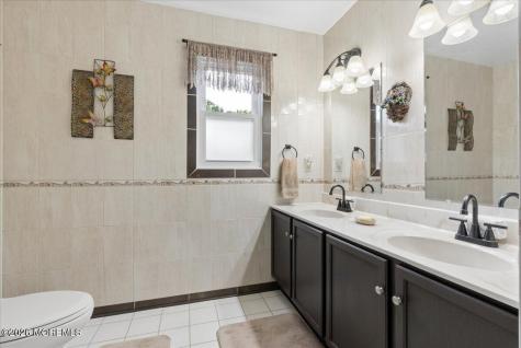5 Hartnett Way Clarksburg NJ 08510